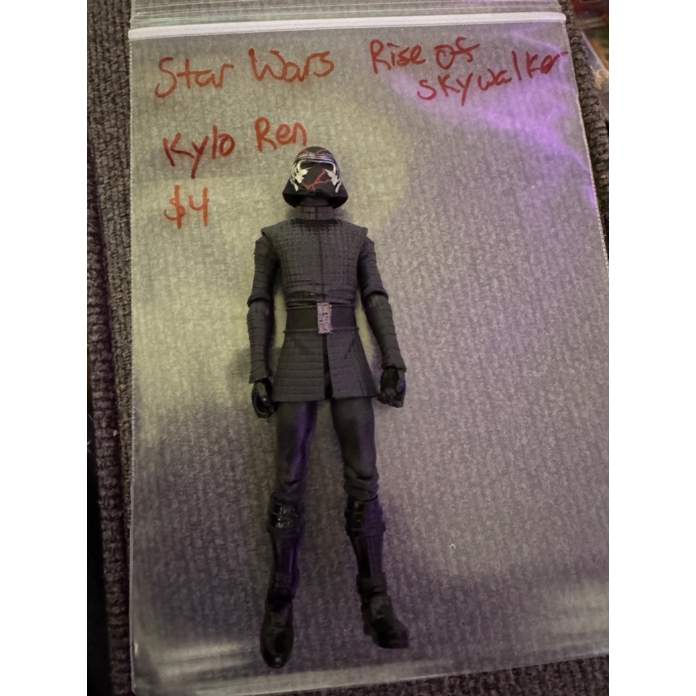 Star Wars Rise of Skywalker Kylo Ren Action Figure